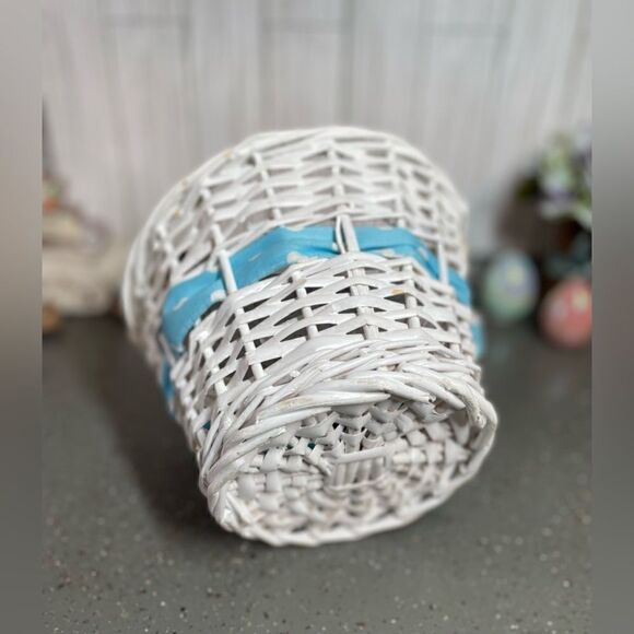 8” Basket White Round Intertwined Polka Dot Blue Ribbon & Bow EPC - Picture 7 of 12